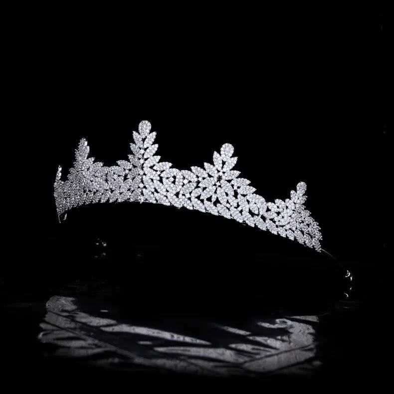 Fashion Zirconia Wedding Tiara,Women's Crystal Tiara for Bride,Prom,Gatherings Party Head Accessories,Hair Accessories for Girls