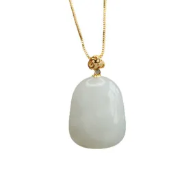 Fortune's Favor: Luxurious White Jade Necklace