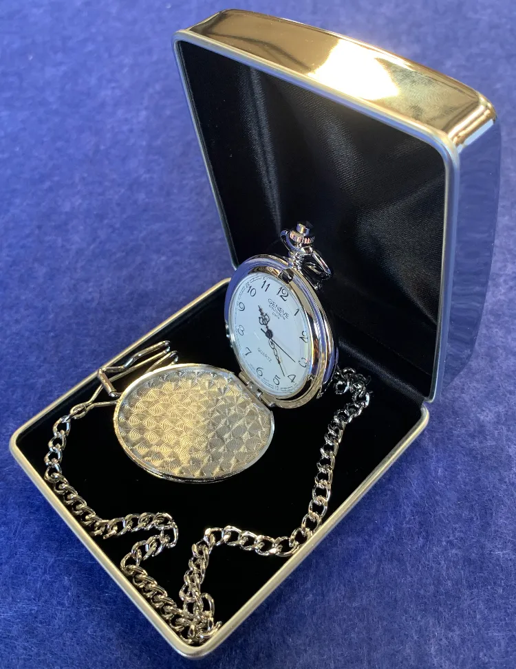 Gents Fashion Plain Quartz Silver Plated Pocket Watch - Free Personalised Engraving