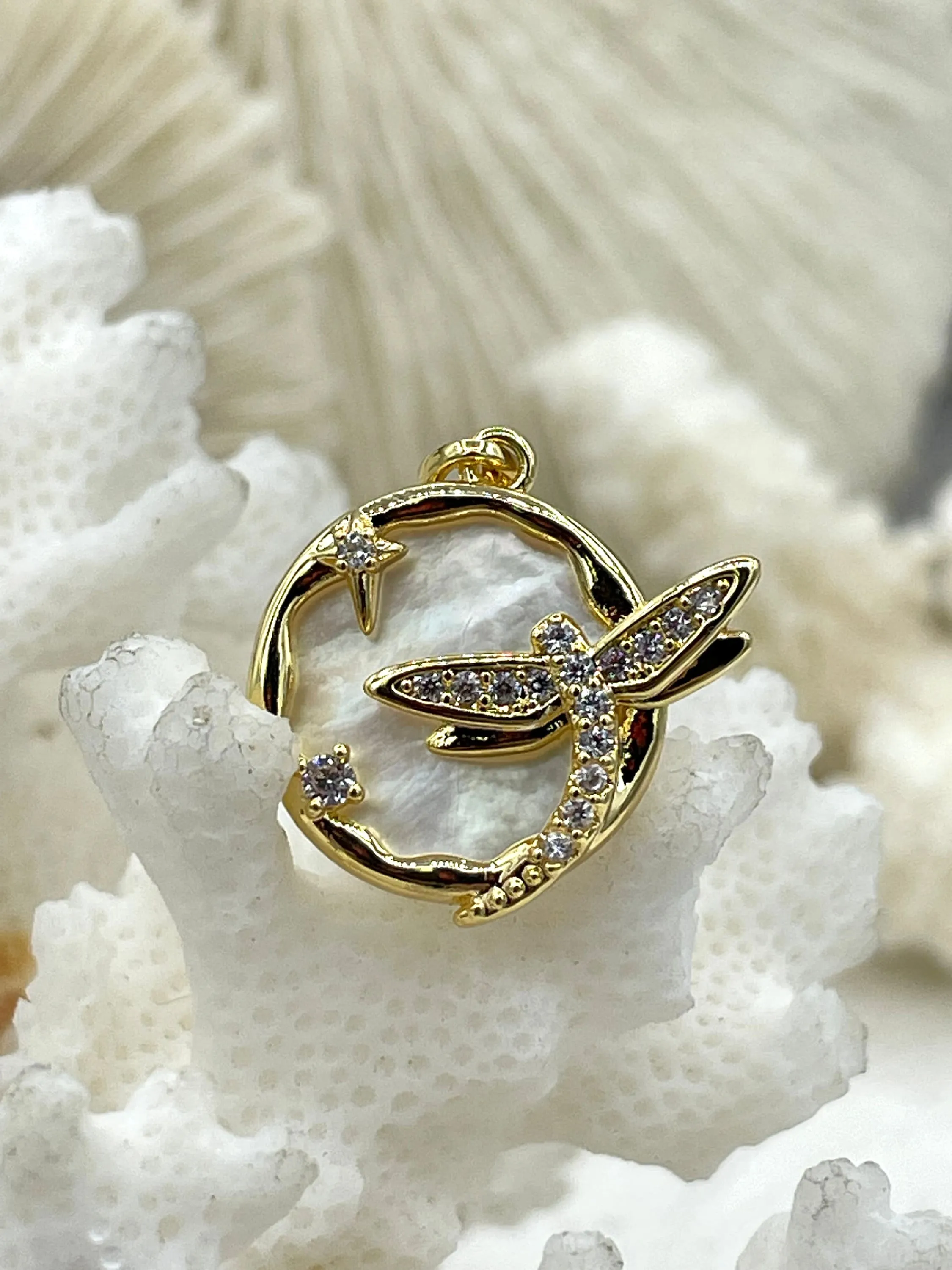 Mother of Pearl Round Dragonfly CZ Charm, Dragonfly Charms, CZ and Plated Brass, gold or silver, round mother of pearl charms, Fast Ship