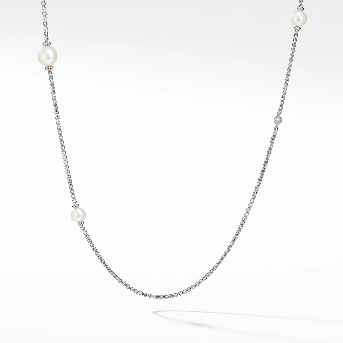 Pearl Cluster Chain Necklace with Diamonds