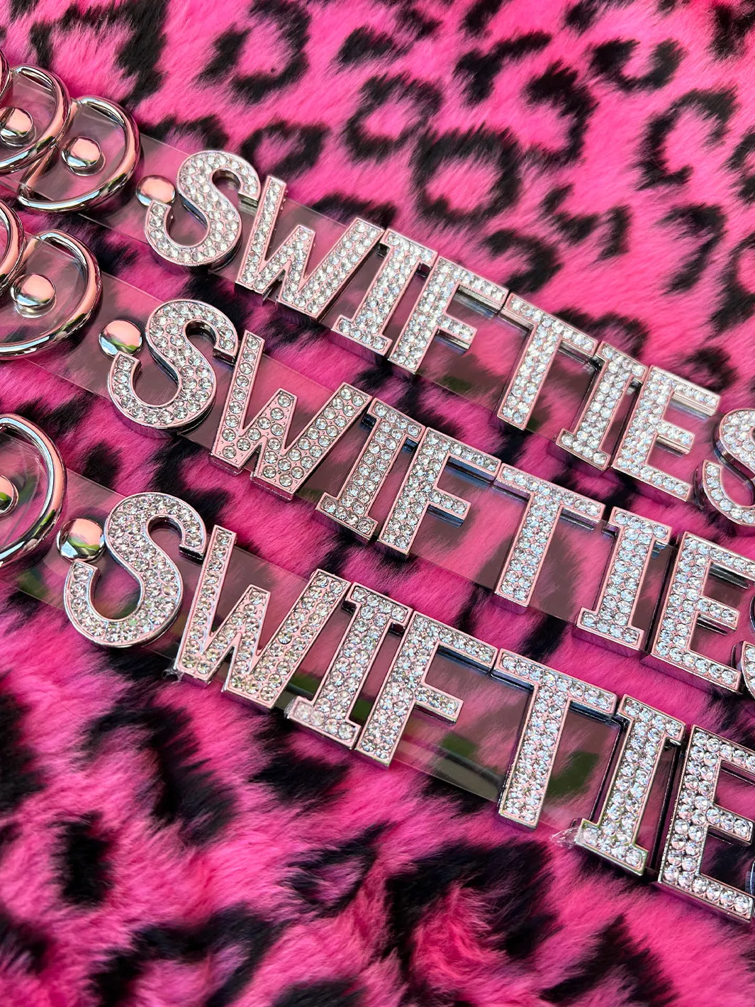 SWIFTIES CHOKER