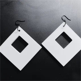 Z MANDD SQUARE EARRING